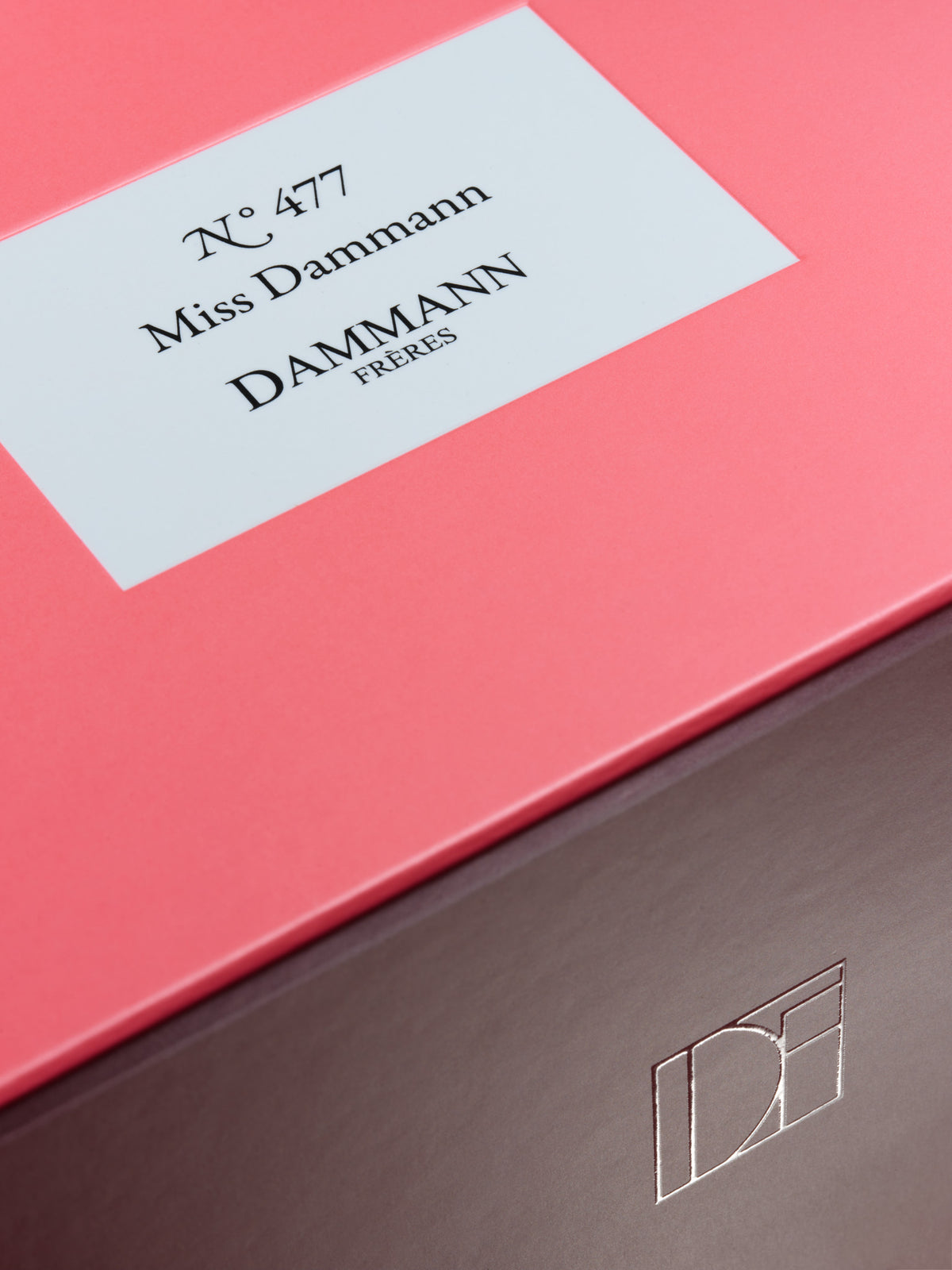 N°477 Miss Dammann gift box by Dammann Frères, close-up of the label