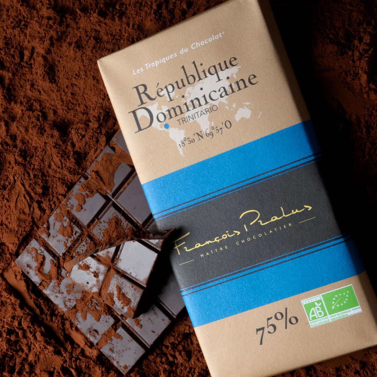 Dominican Republic 75% Dark Chocolate Bar by François Pralus on cocoa powder