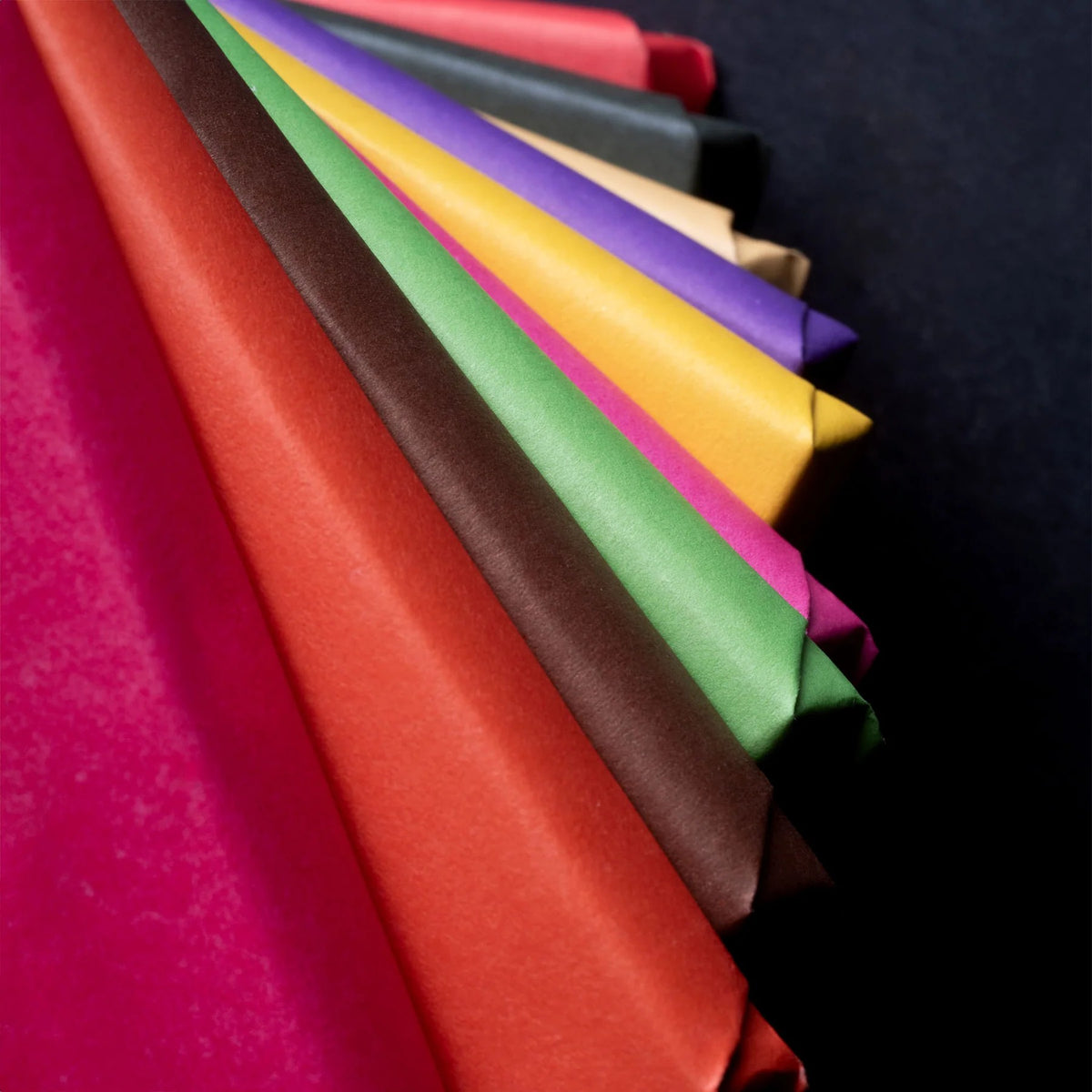 Tropical Pyramid by François Pralus: the colored wrappers of the ten origins