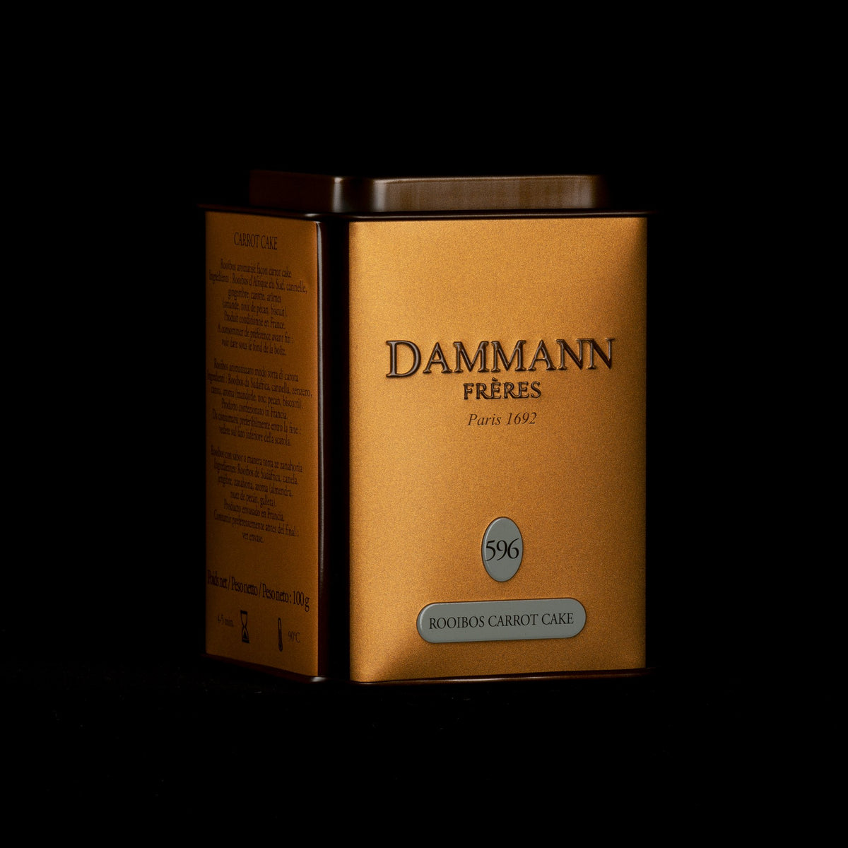 Boîte métal Rooibos Carrot Cake de Dammann Frères sur fond noir