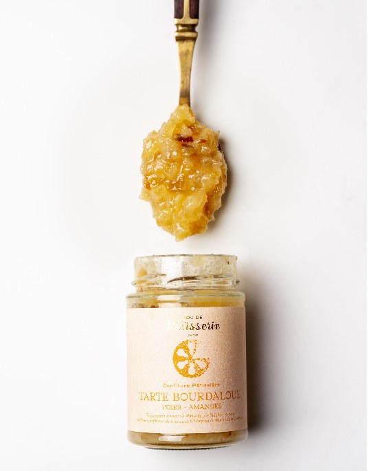 Maison Perrotte Bourdaloue Tarte jam beside a pear and almond tart